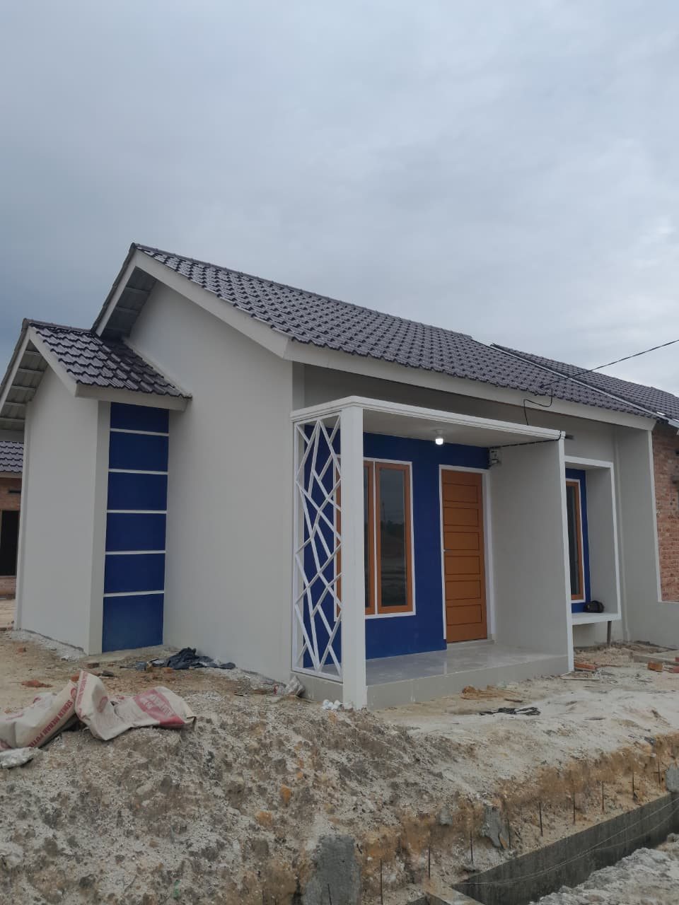 Rumah Type 36/108 - Garuda Sakti Km 5 - Tampak depan